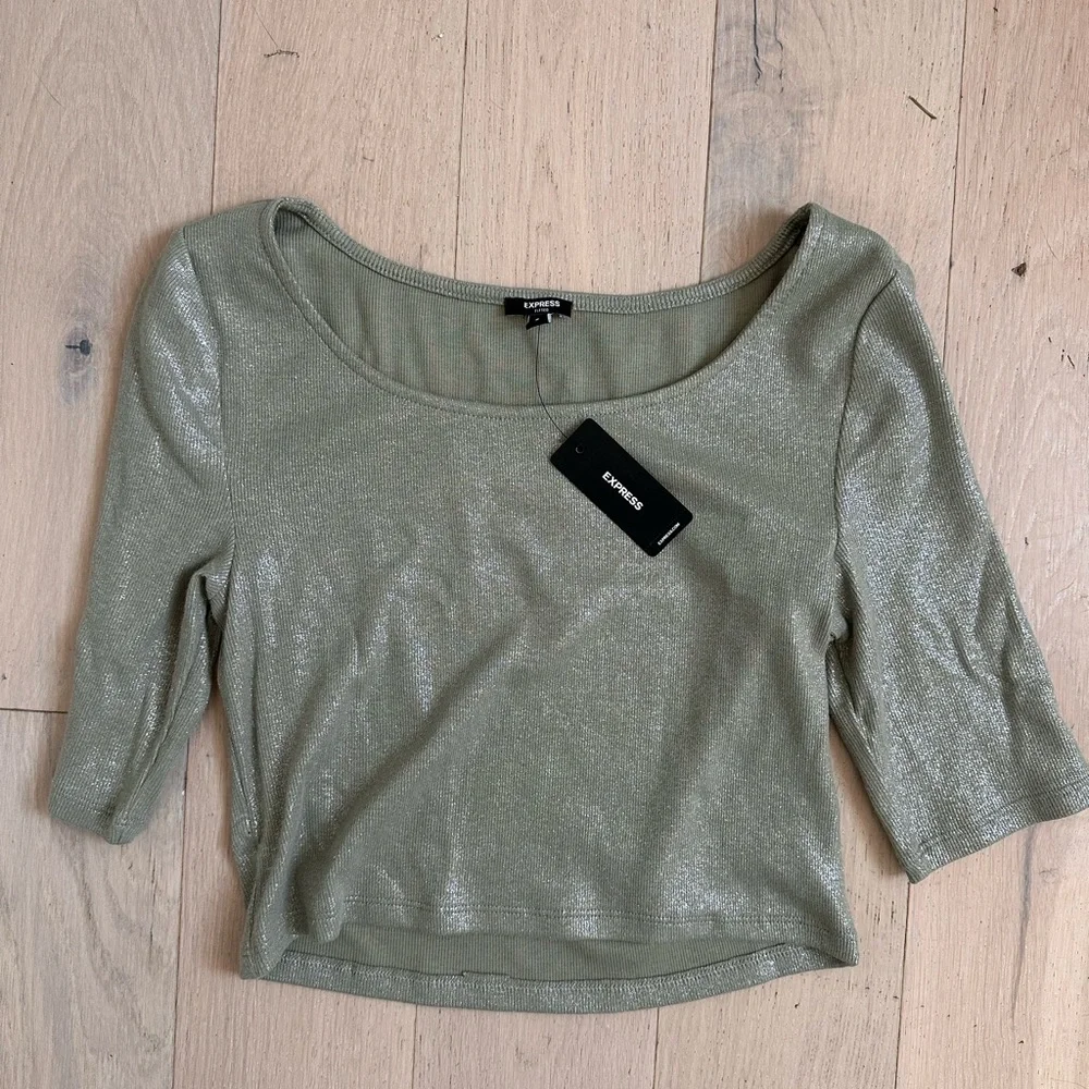 Express Crop Top - Picture 1 of 3